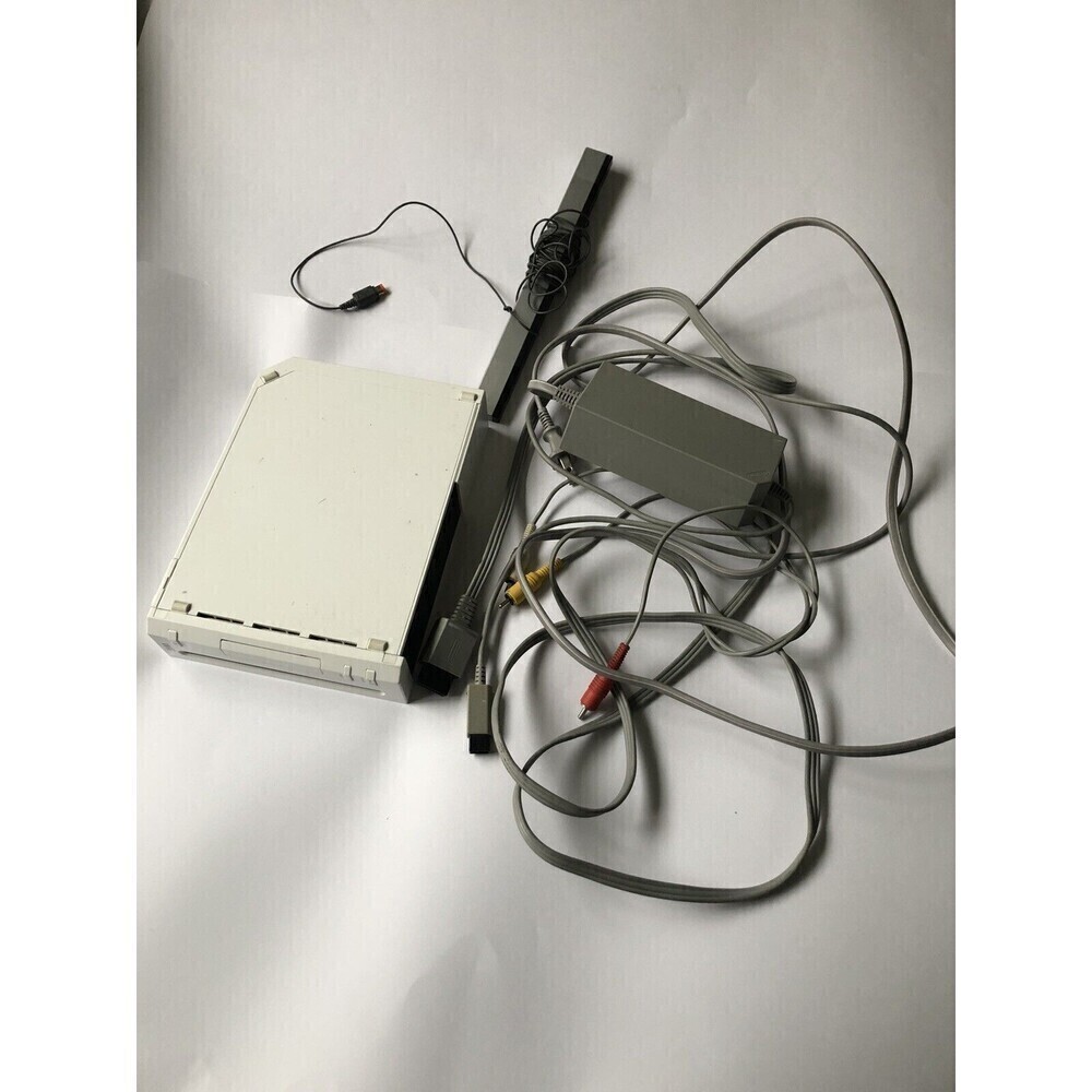 Nintendo Wii Gaming Console, Sensor +Cords White RVL-001(USA)